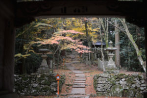 西山興隆寺　階段