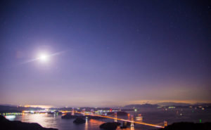 亀老山展望台　夜景 月