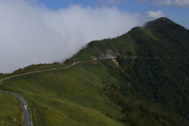 自念子ノ頭から見た稜線の風景